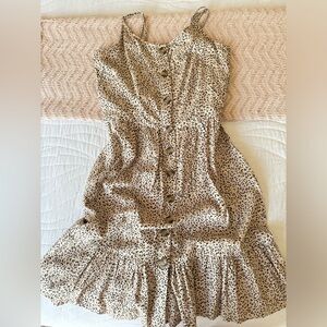 DRESS (not so long, not so short). Leopard print. Brand new.